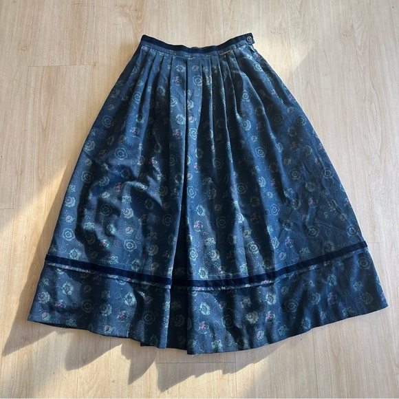 Kurt Geiger Skirts Vintage 8s Geiger Made In Austria 00 Wool